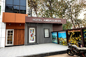 Hotel Ambassador, Lanka Varanasi