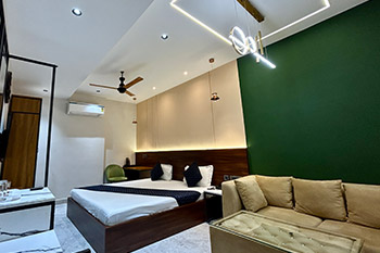 Hotel Ambassador Royal Room